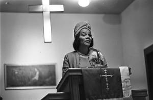 Coretta Scott King speaking to an audience of women at Hall Street Baptist Church in Montgomery, Alabama.