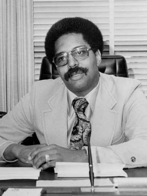 Glover, John: 1977