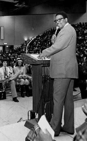 Pryor, Leon: 1976