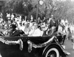 Owens, Jesse: 1936