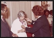 [Rosa Parks' birthday party and tribute organized by Detroit friends O'Neil Swanson and Louise Tappes, 1981] [graphic].