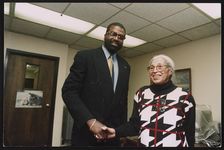 [Rosa Parks shaking hands with an unidentified man, at an event, Detroit, Michigan] [graphic] /