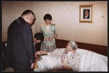[Rosa Parks with Tomoko Takahashi and others at a Soka Gakkai related event] [graphic].