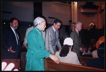[Rosa Parks visiting an African Methodist Episcopal Church in Los Angeles, California, 1998] [graphic].