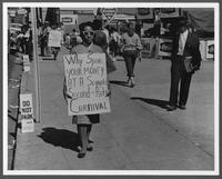 Civil rights marchers picket Cotton Carnival